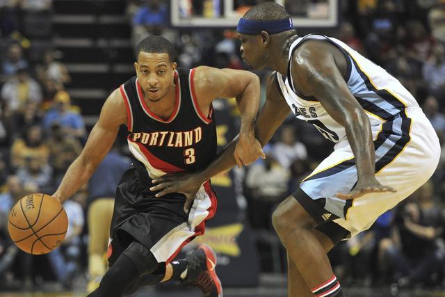 他多次抓住 他多次抓住