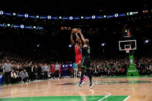 夺回球权稳 夺回球权稳