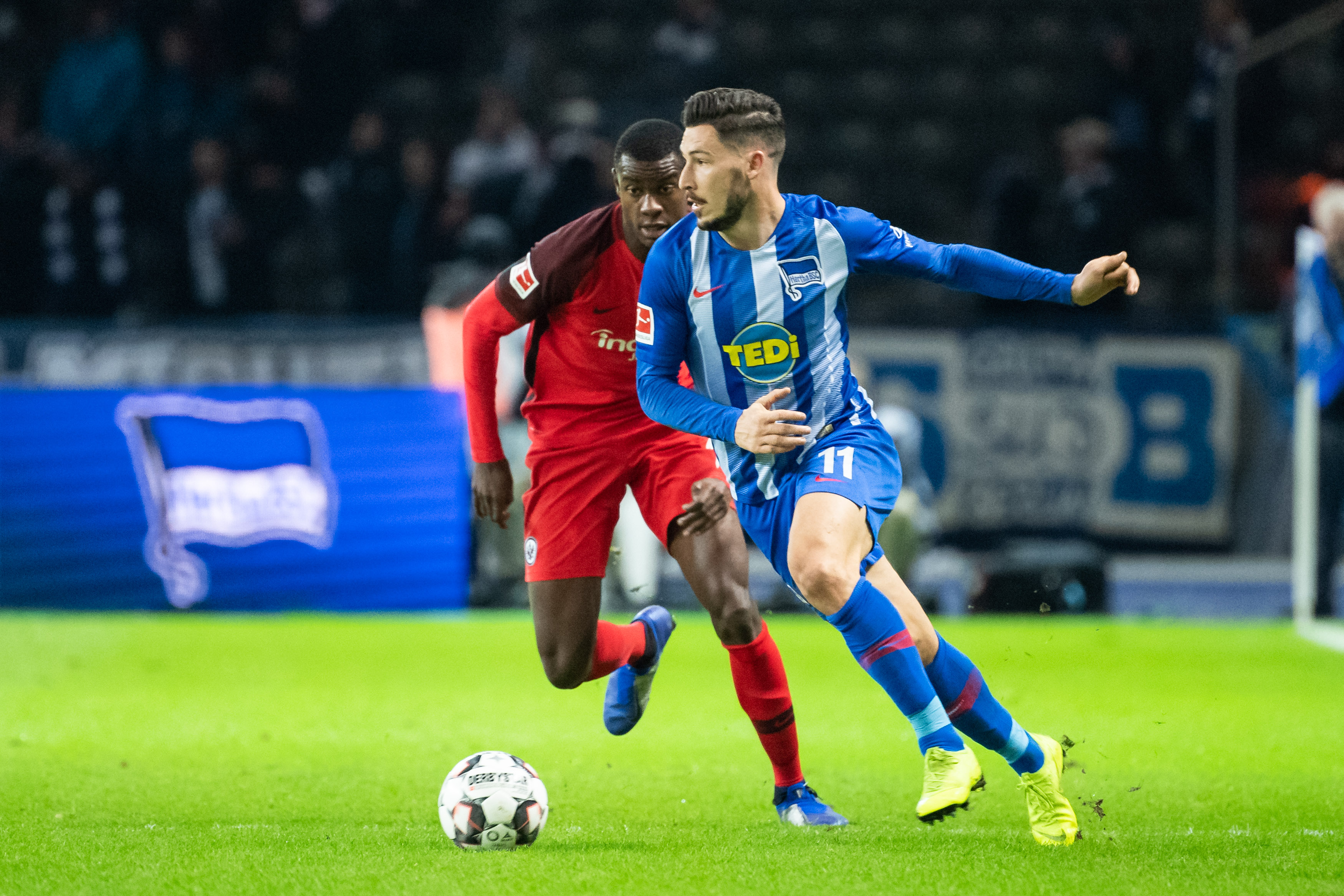 是两队的防 是两队的防